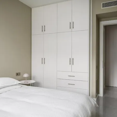 Comme A La Maison Apartment *