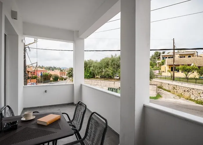 Comme A La Maison * Corfu (city)