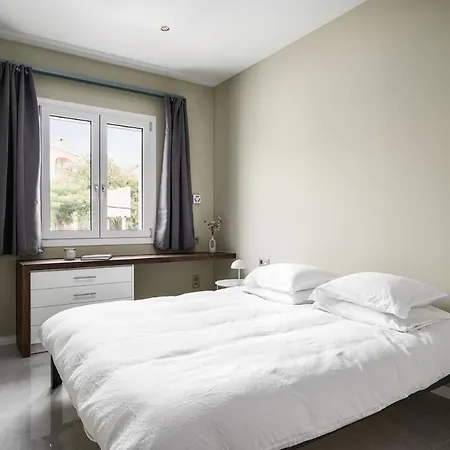 Comme A La Maison * Corfu (city)